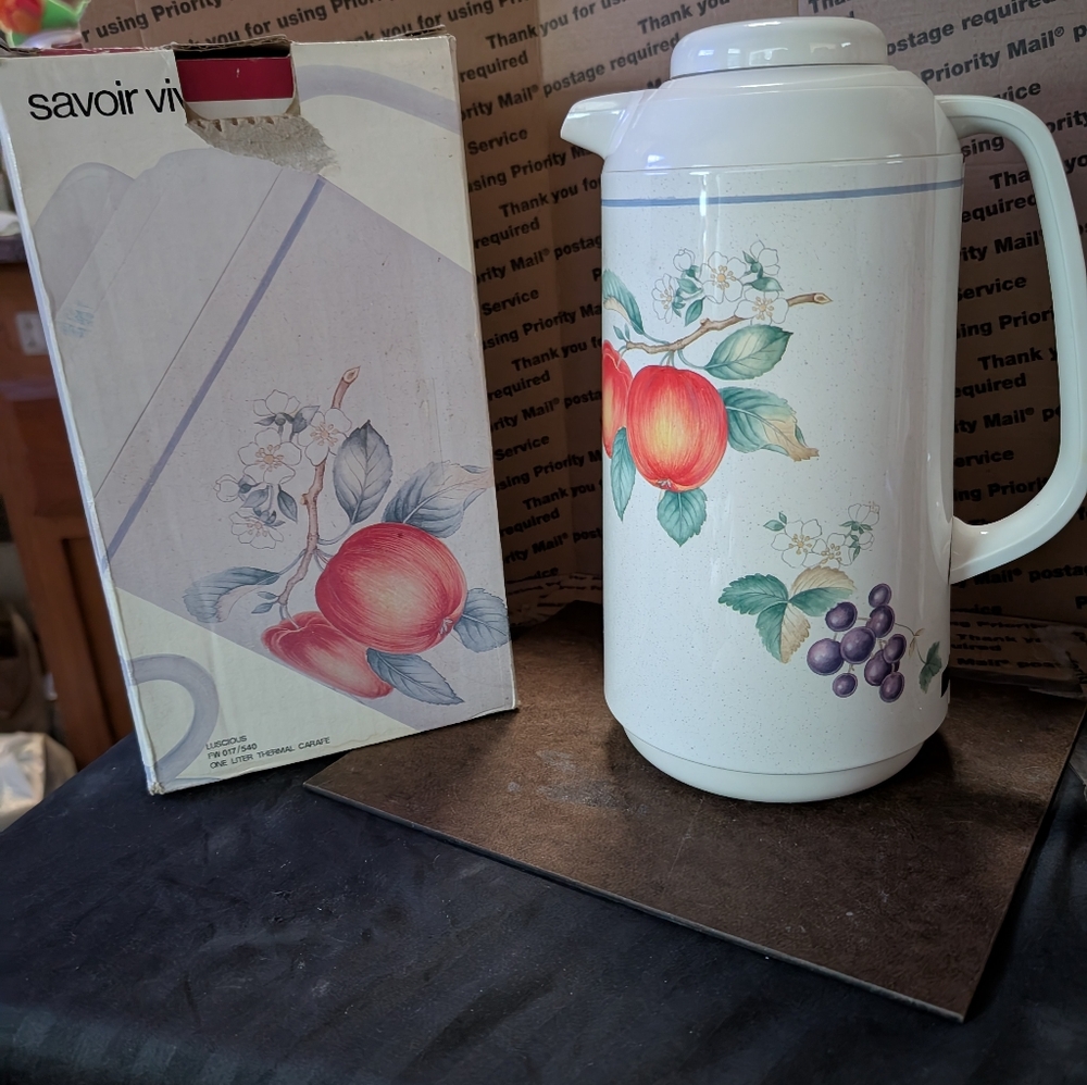 Savoir Vivre Floral Thermos In The Box